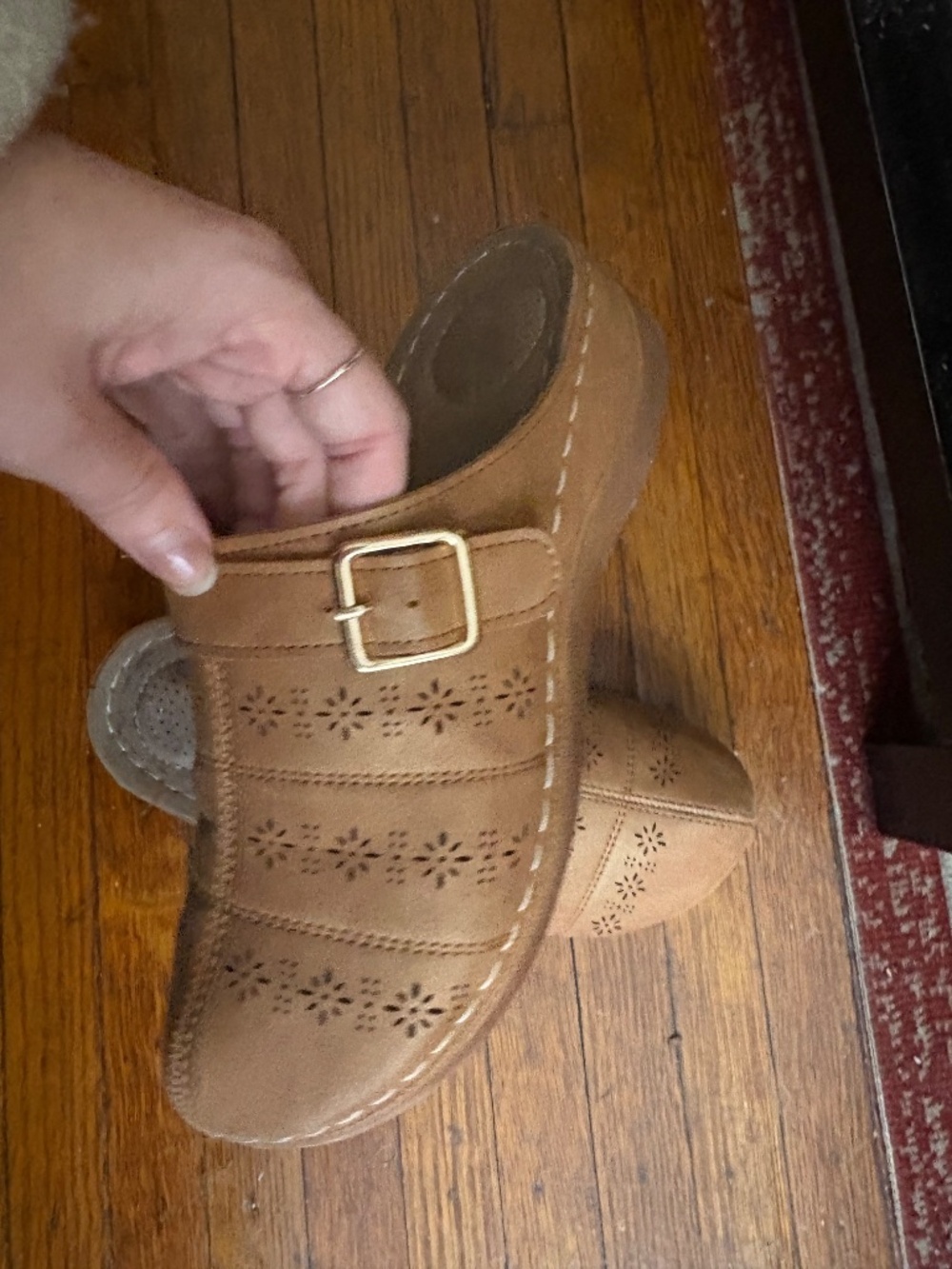 Clogs - Picture 3 of 9